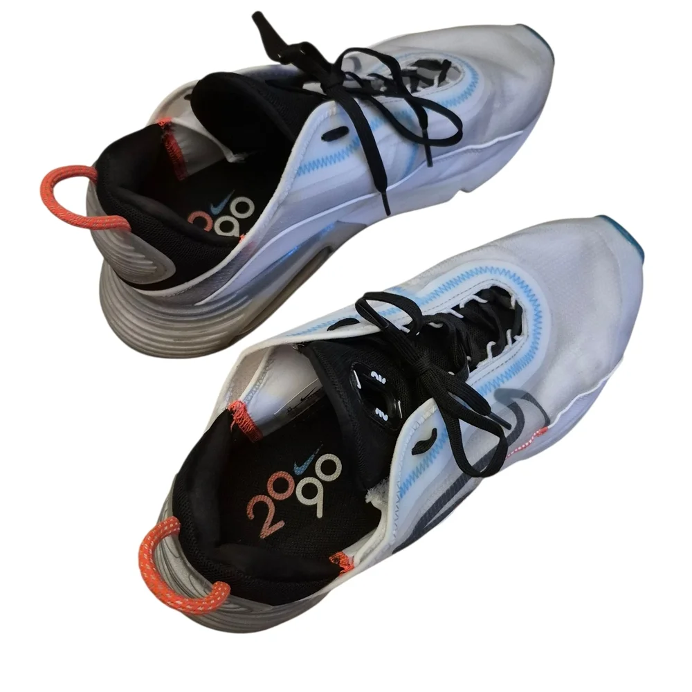Nike Silver and‎ Black Athletic Shoes Sleek Design